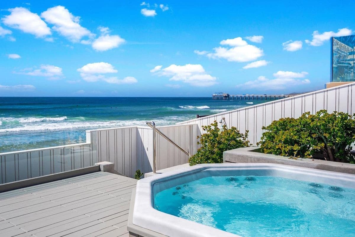 Rooftop hot tub with panoramic Pacific Ocean view at Pearly Whites, San Diego